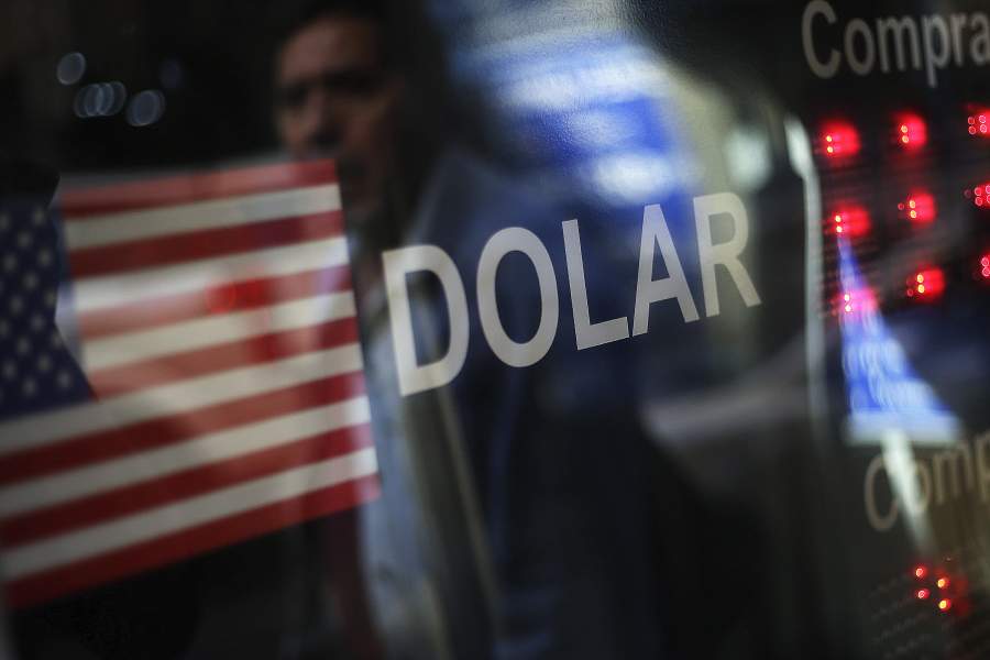 Dólar anota fuerte baja frente al peso chileno